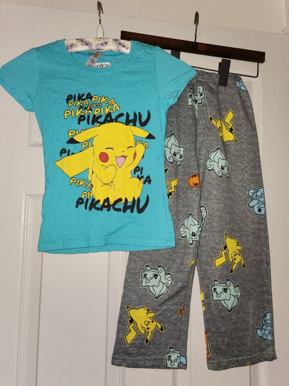 Pokemon Pikachu Girls Outfit Set Size 6 Graphic Shirt & Matching Pants